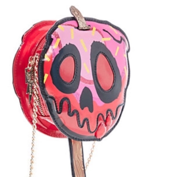 ❌SOLD❌Betsey Candy Apple Purse - Picture 4 of 7